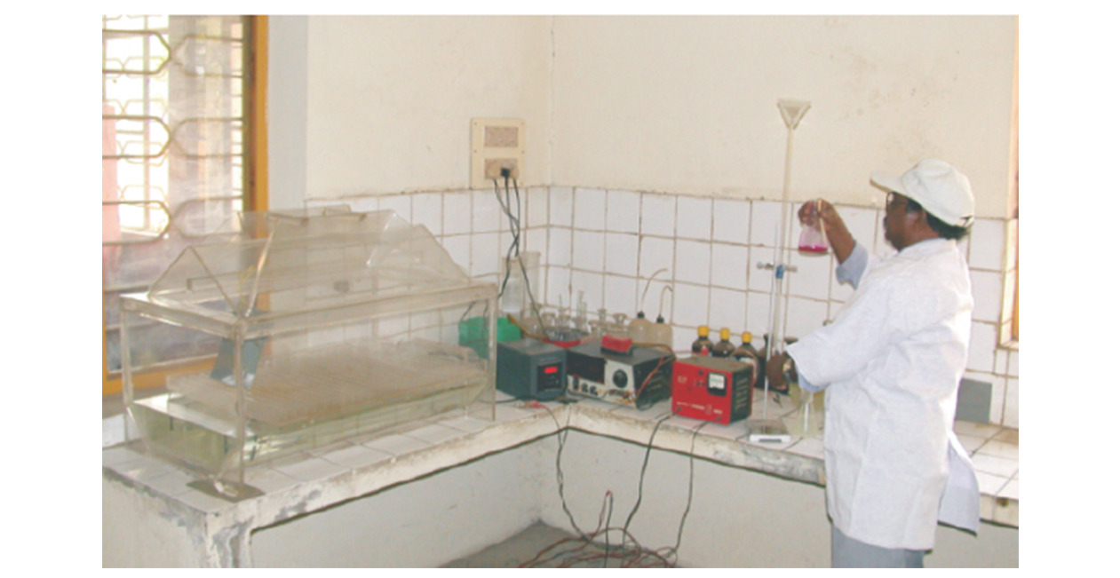 Electro bright zinc alkaline coating section for corrosion-resistant metal finishing